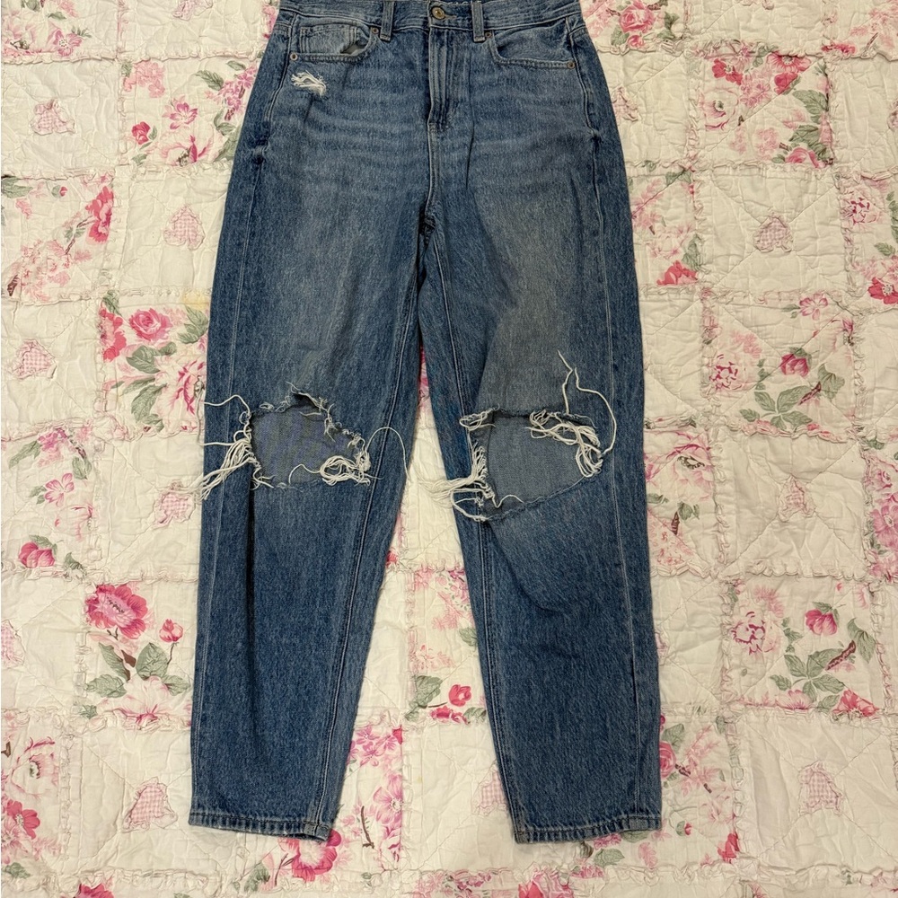 American Eagle Outfitters Blue Distressed Boyfriend Jeans